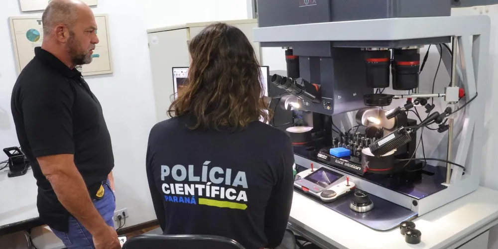 Polícia Científica realiza a entrega de dois novos comparadores balísticos