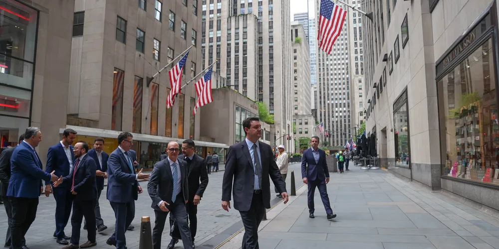 Governador viajou neste domingo e tem agenda nos EUA até segunda-feira, dia 14 de abril.