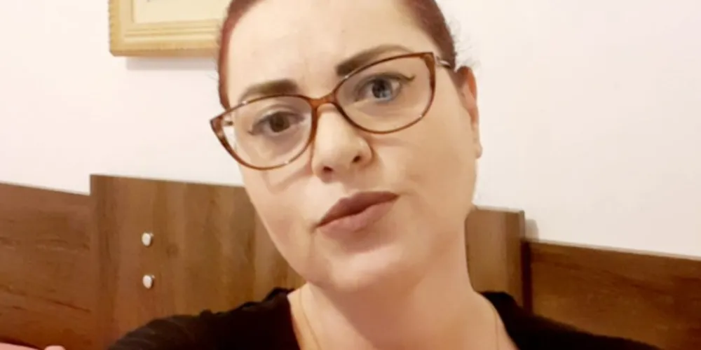 Danielle Flores, de 48 anos, foi encontrada morta por familiares em seu apartamento