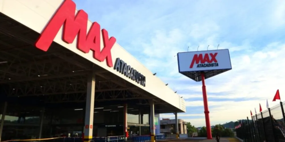 Max realiza recrutamento de novos colaboradores
