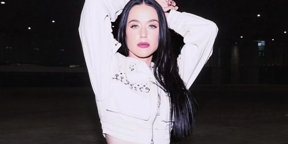 A cantora fará parte da primeira tripulação exclusivamente feminina desde a missão Vostok 6, em 1963