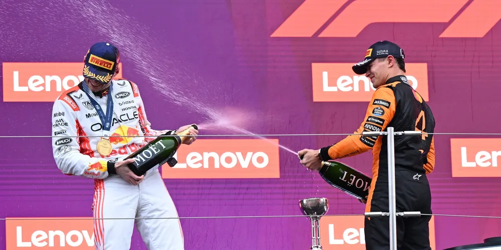 Lando Norris lidera a classificação de pilotos com 62 pontos. Max Verstappen aparece em seguida, com 61