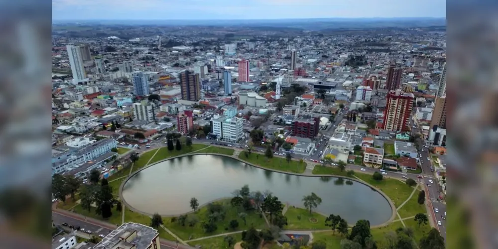 Nota Paraná entrega prêmios de R$ 1.000 a moradores de 37 municípios. Guarapuava