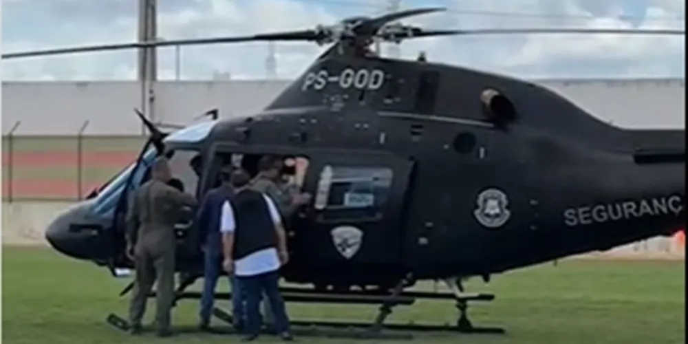 Bolsonaro foi transportado por Helicóptero cedido por Fátima Bezerra (PT), governadora do Rio Grande do Norte