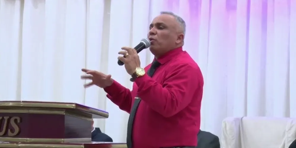 Pastor Ezequias Silva expôs caso extraconjugal na assembleia