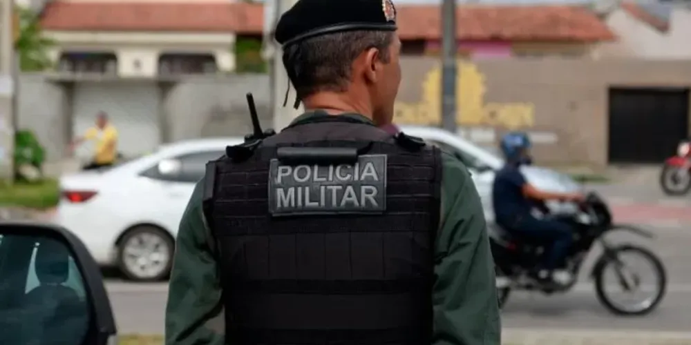 A Polícia Militar realizou patrulhamento para localizar o agressor, mas não obteve êxito