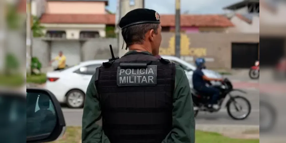 A Polícia Militar realizou patrulhamento para localizar o agressor, mas não obteve êxito