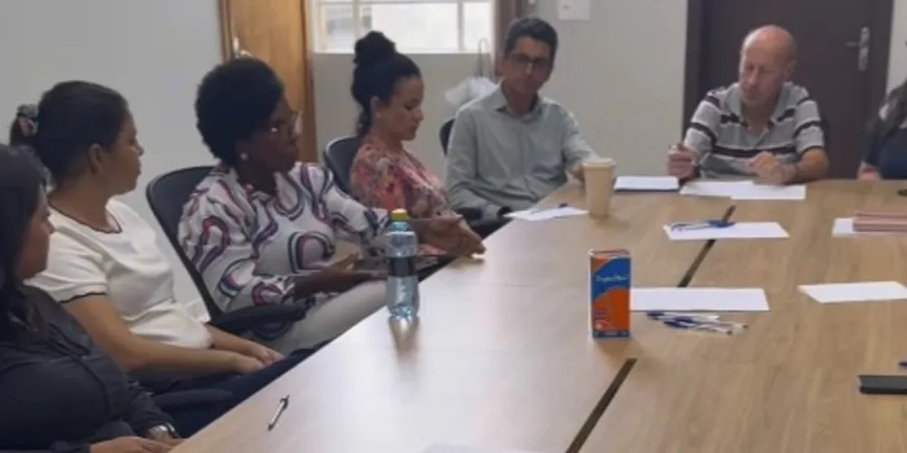 Anúncio foi feito após reunião que reuniu o secretário de Assistência Social, Guinter Lesnau, e o vice-prefeito Régis Moreno