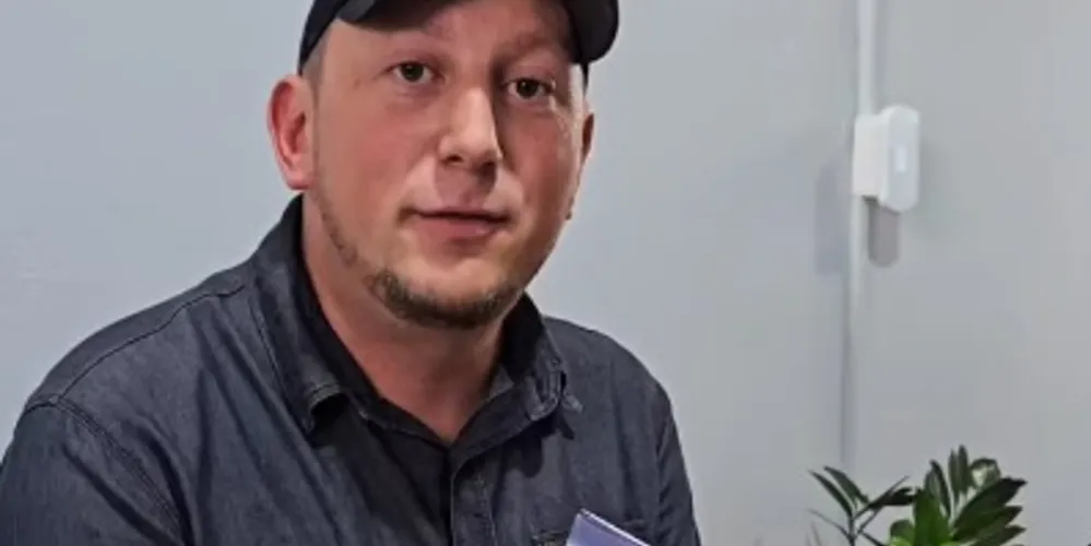 Leandro Jasinski assinou o programa nessa quinta-feira (27)