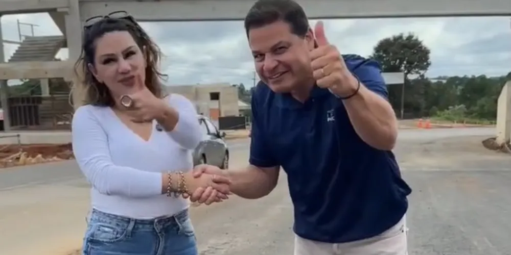 Dayane Sovinski esteve com o secretário de Infraestrutura e Logística do Paraná nesse domingo (16).