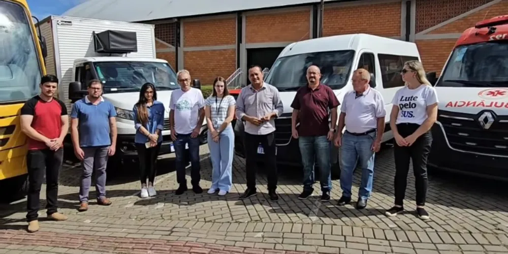 O prefeito Mario Cezar entregou as chaves dos veículos para as Secretarias Municipais.