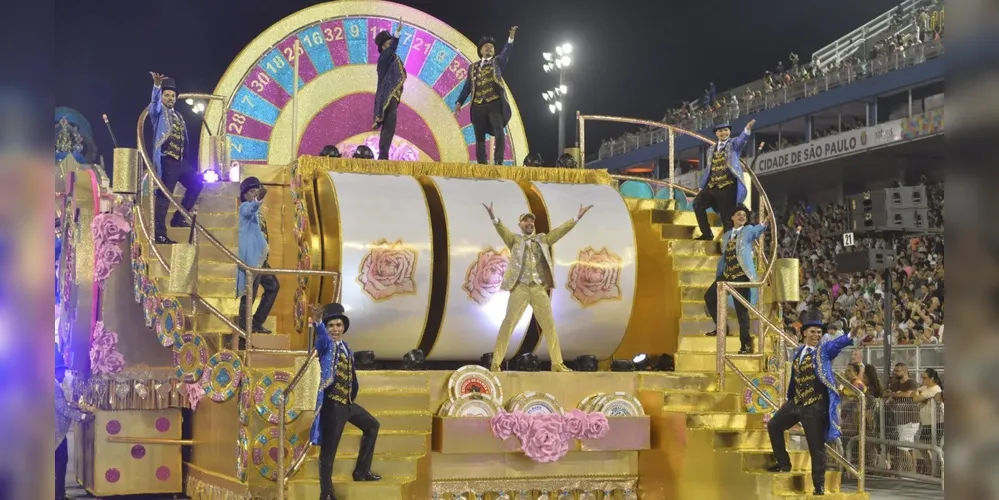 Rosas de Ouro é a grande campeã do Carnaval Paulista