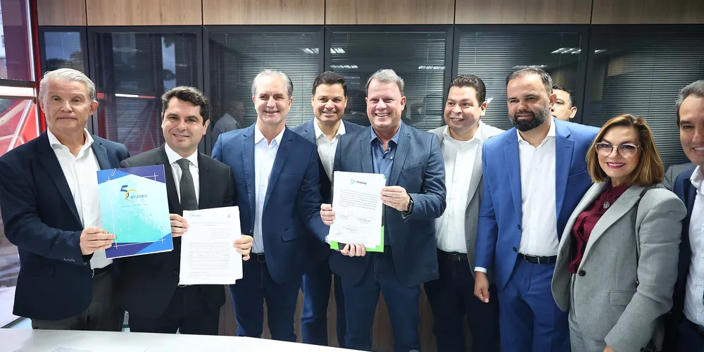 A assinatura da ordem de serviço aconteceu nesta segunda-feira (14)