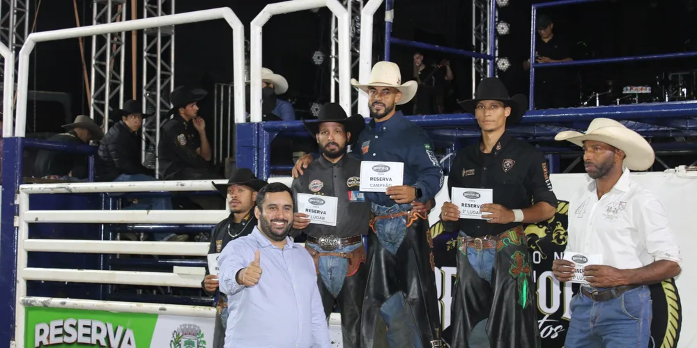O prefeito Lucas Machado compareceu no evento.