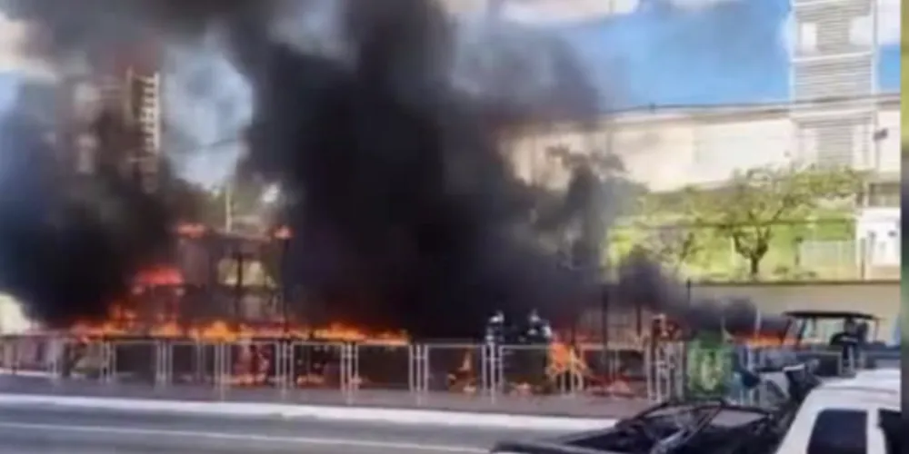 Incêndio começou numa fiação da avenida Eliseu de Almeida, nas proximidades da Vila Sônia