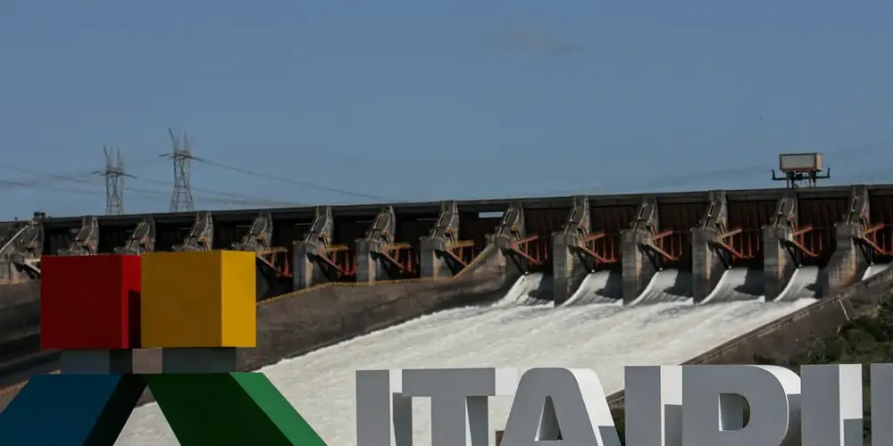 O encontro entre prefeitos e diretores da Itaipu Binacional acontece em Foz do Iguaçu