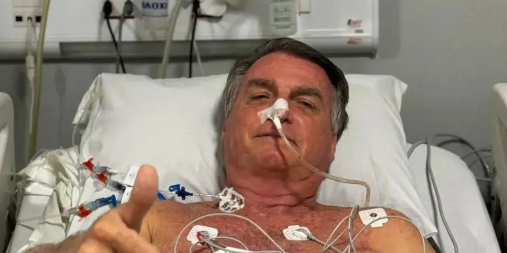 Jair Bolsonaro está internado em hospital, no Distrito Federal