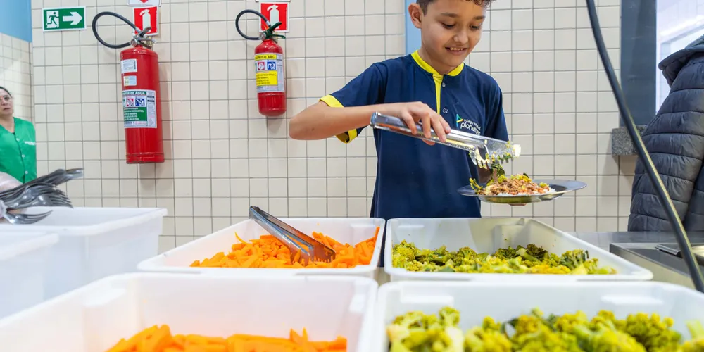 Alimentos orgânicos são servidos pelo Governo do Paraná desde 2011