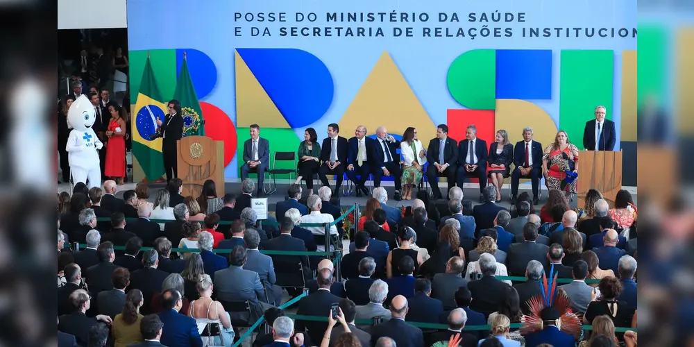 Padilha assume a pasta no lugar de Nísia Trindade.