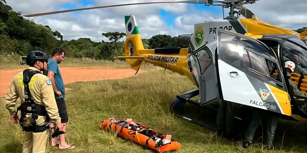 Os socorristas utilizaram algumas técnicas para conseguir chegar ao homem de rapel