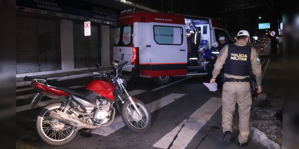 Equipes do Samu, da Polícia Militar e do Trânsito viário estiveram no local do acidente com o motociclista