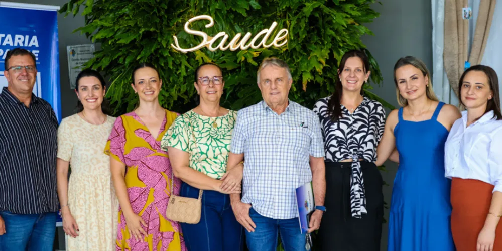 O prefeito Adelmo Klosowski (PSD) esteve presente no evento junto de demais lideranças