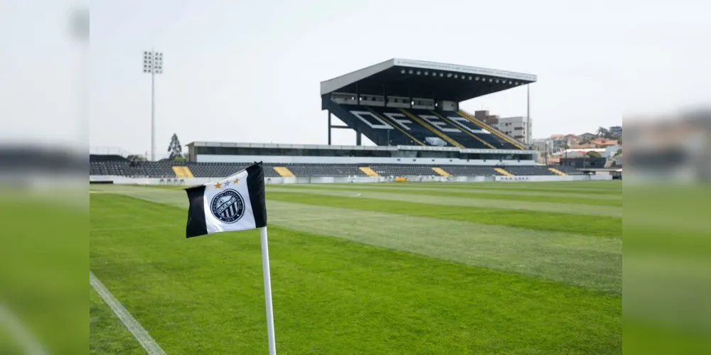 O jogo acontece no Estádio Germano Krüger, em Ponta Grossa.