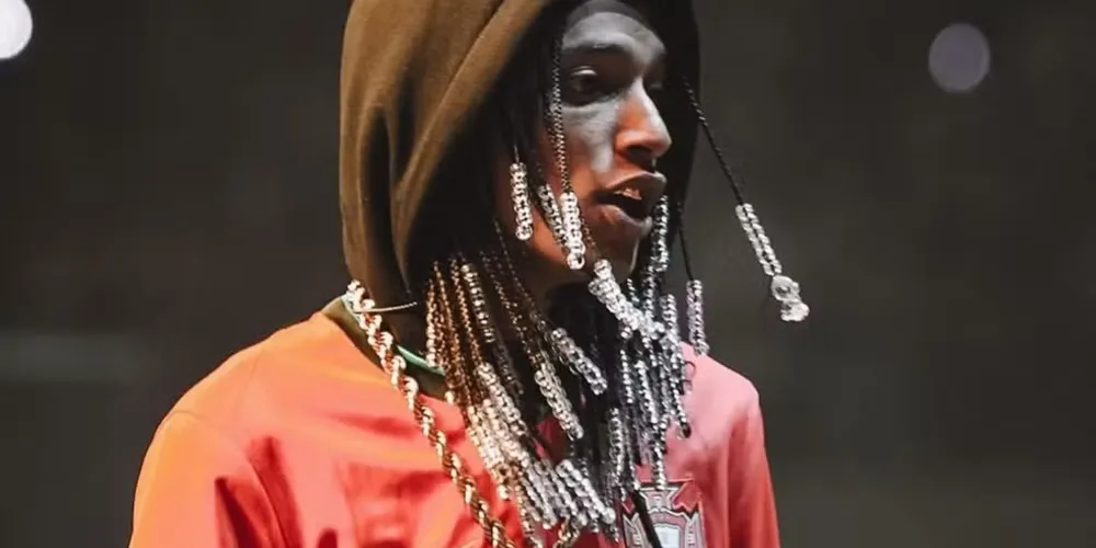 O rapper foi levado a 16ª Delegacia da Polícia Civil