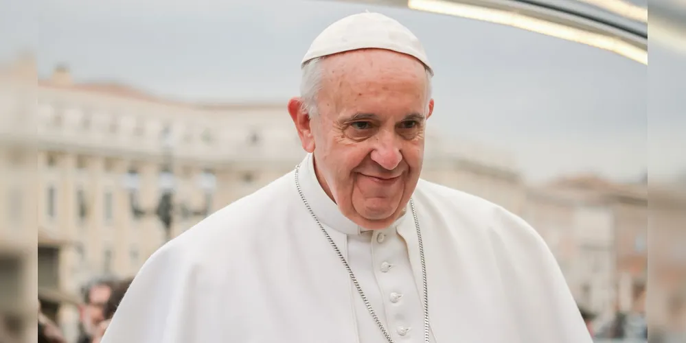 Francisco, de 88 anos, está no hospital Gemelli, em Roma