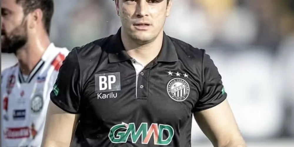 Pivetti chega a sua primeira decisão com o Operário