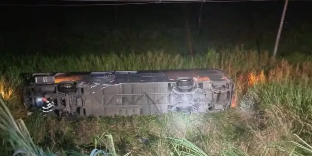 A ocorrência aconteceu na altura do km 98, em Pindamonhangaba, na região do Vale do Paraíba