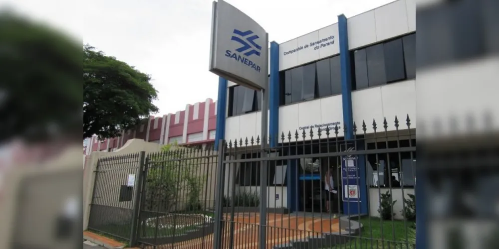 O Serviço de Atendimento ao Cliente Sanepar é feito pelo telefone 0800 200 0115, que funciona 24 horas