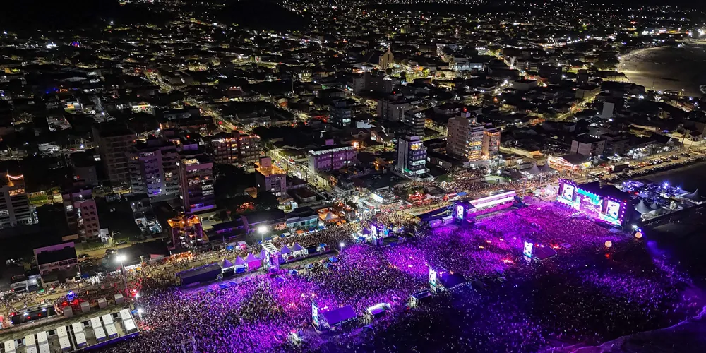 A edição dos grandes shows do Verão Maior Paraná contou também com a transmissão dos shows para todo o Brasil