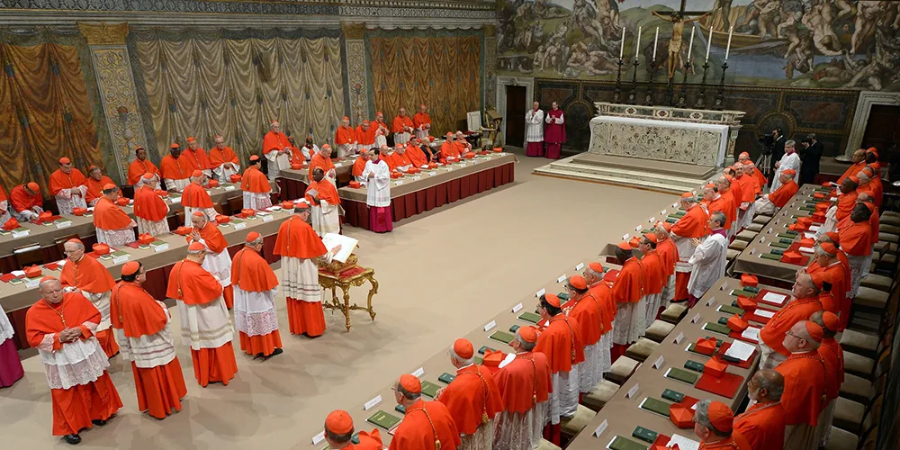 Cardeais do mundo inteiro se reunirão na Santa Sé para definir o novo Papa da Igreja Católica