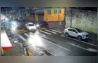 Câmera flagra acidente entre dois carros no Centro de PG