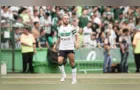 Coritiba rescinde contrato com Rafinha após polêmica com Bayern