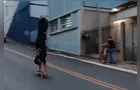 Morador de Castro viraliza com manobra radical em skate; veja vídeo