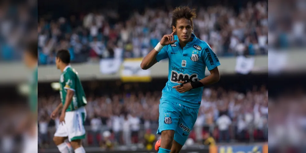 Neymar foi campeão paulista e da Recopa Sul-Americana em 2012 com o Santos