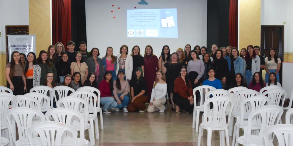 O evento também foi uma oportunidade para discutir o processo de formação do professor alfabetizador