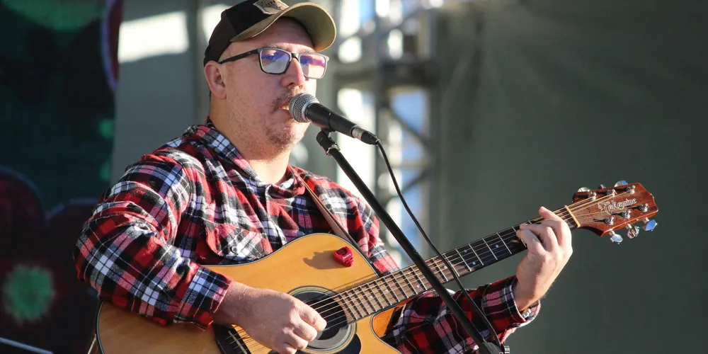 Podem participar cantores solo, duplas ou trios, que devem escolher entre três categorias disponíveis: Sertanejo Autoral, Sertanejo Raiz ou Sertanejo Universitário