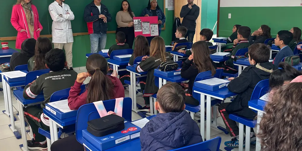 Educandos puderam ter contato com temas que, muitas vezes, ficam alheios a eles