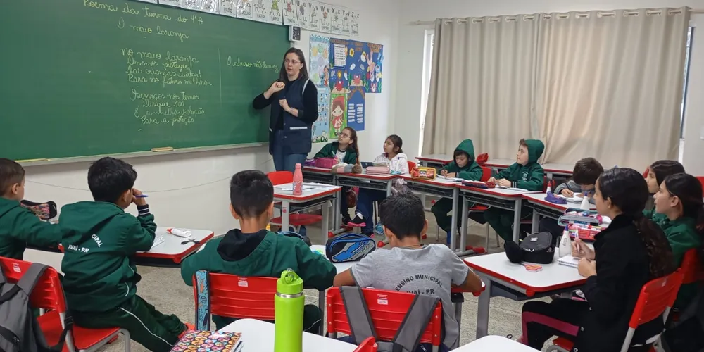 Confira a reportagem dos alunos em sala de aula