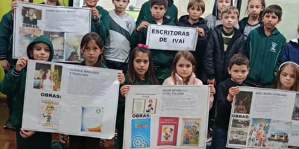 Educandos puderam criar e expôr suas produções em homenagem ao município