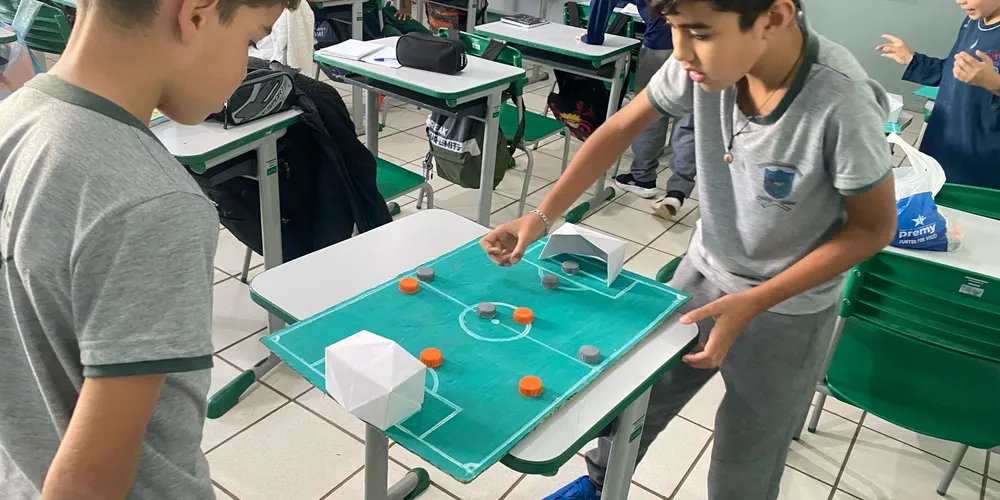 Além de iniciativa ambiental, trabalho também contou com a diversão dos educandos