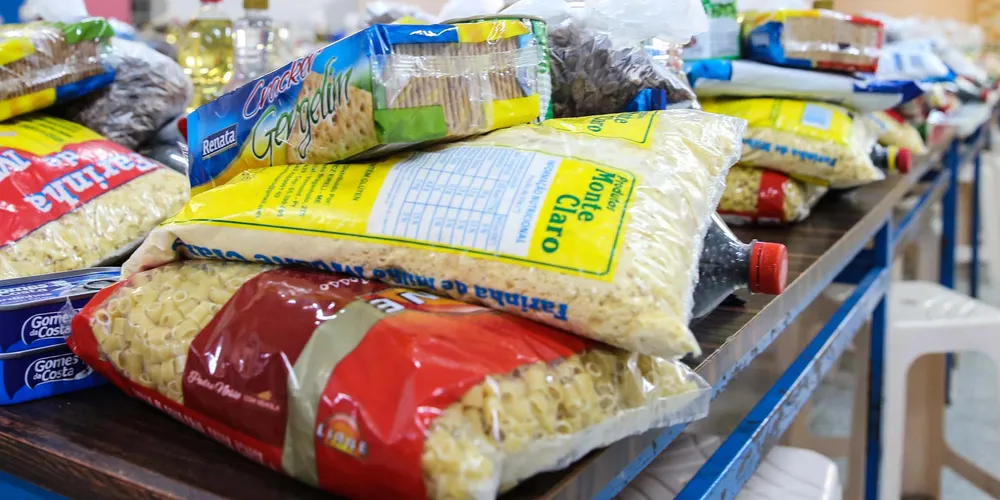 Dos cinco grupos que compõem a cesta básica o que apresentou maior aumento em seus valores foi o grupo Alimentação