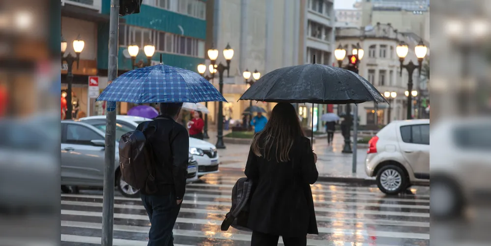 Frio intenso ocorre nesta terça-feira (24)