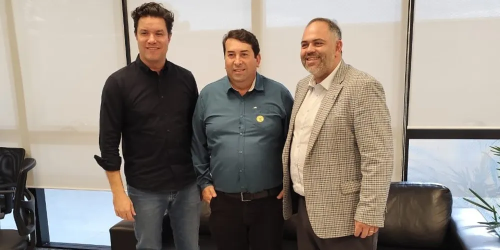 Guto Silva, Orli de Cristo e Artagão Junior estiveram reunidos em Curitiba