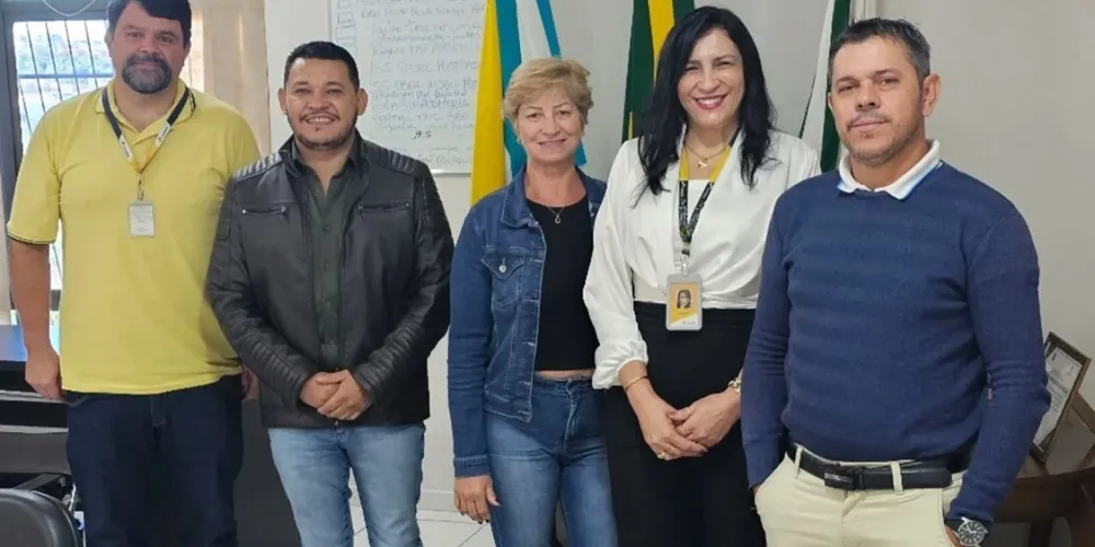 Representantes dos Correios e da Prefeitura Municipal de Imbaú estiveram presentes