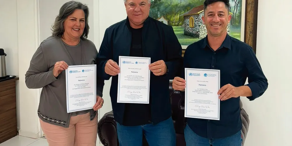 Joceli Cuna, Vane e Altamir Sanson receberam o certificado