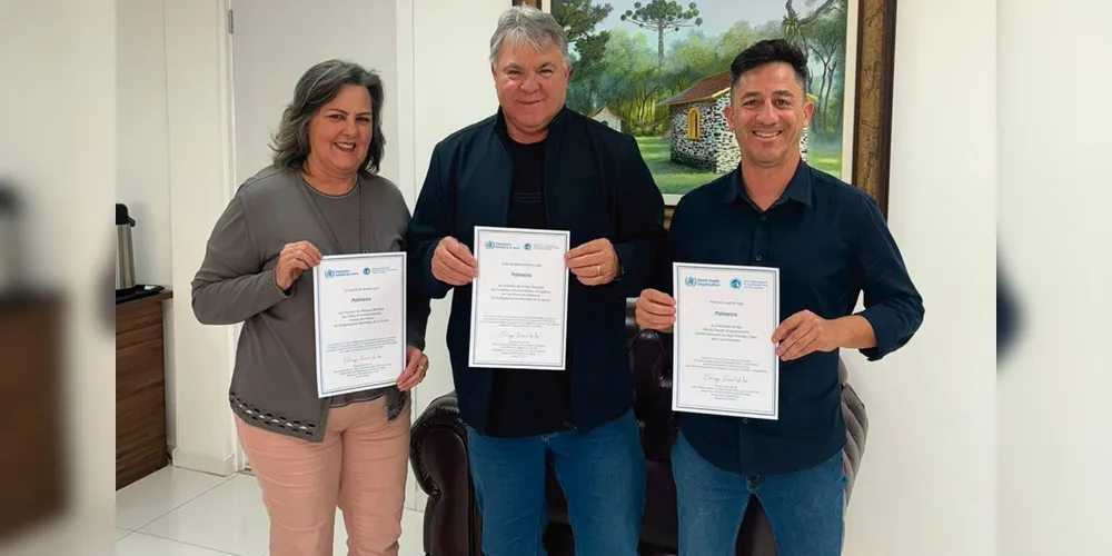 Joceli Cuna, Vane e Altamir Sanson receberam o certificado